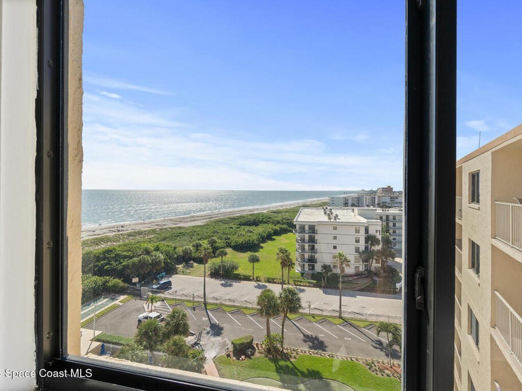 7520 Ridgewood Avenue, Cape Canaveral, FL 32920