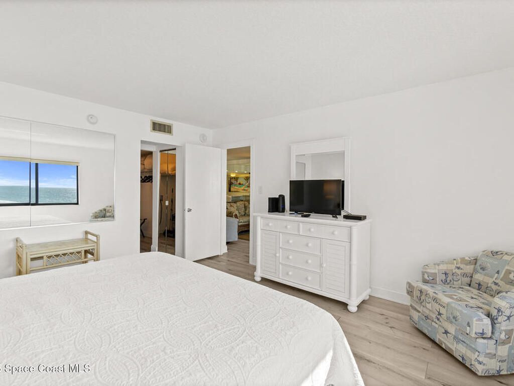 7520 Ridgewood Avenue, Cape Canaveral, FL 32920