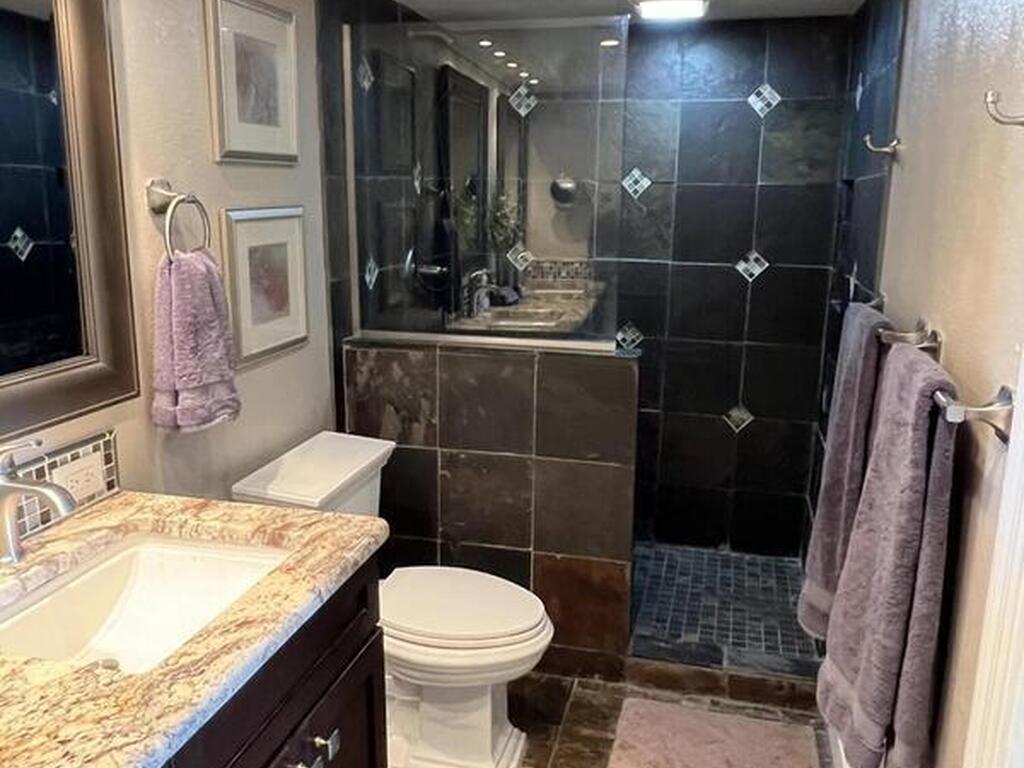 1860 N Atlantic Avenue, Cocoa Beach, FL 32931