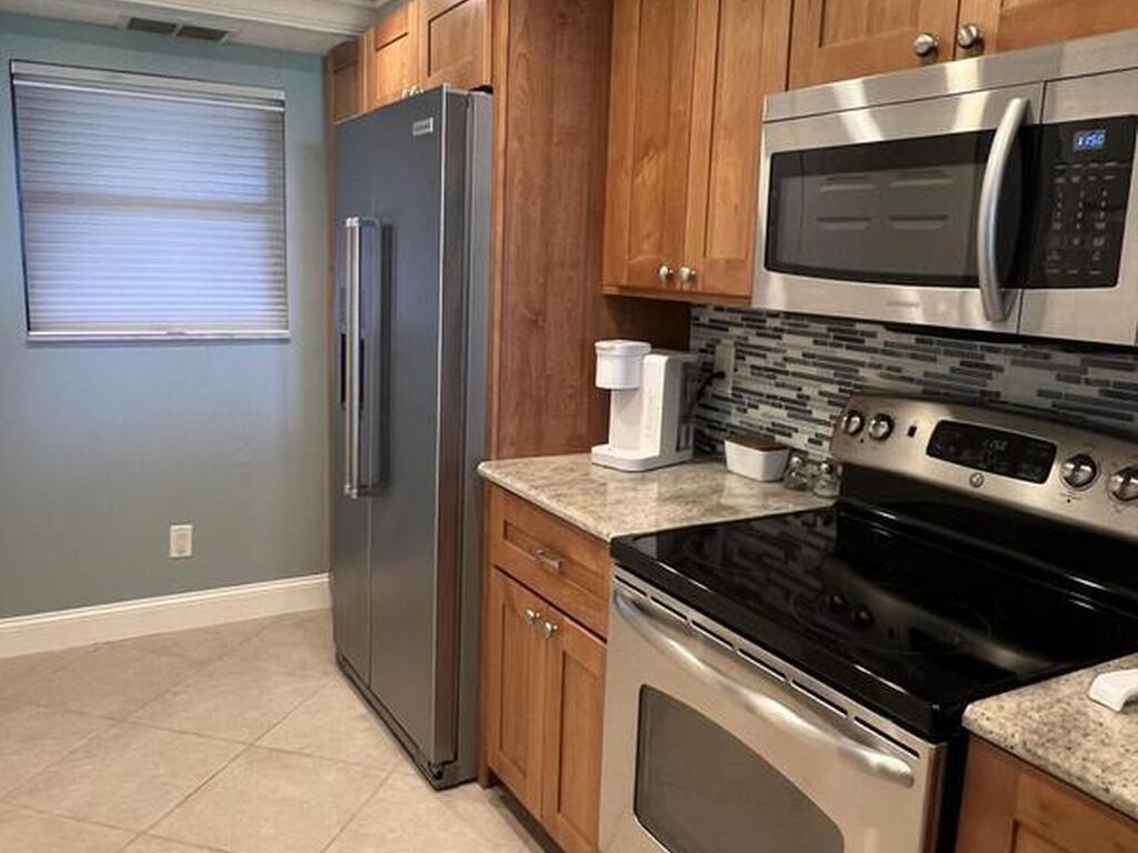 1860 N Atlantic Avenue, Cocoa Beach, FL 32931