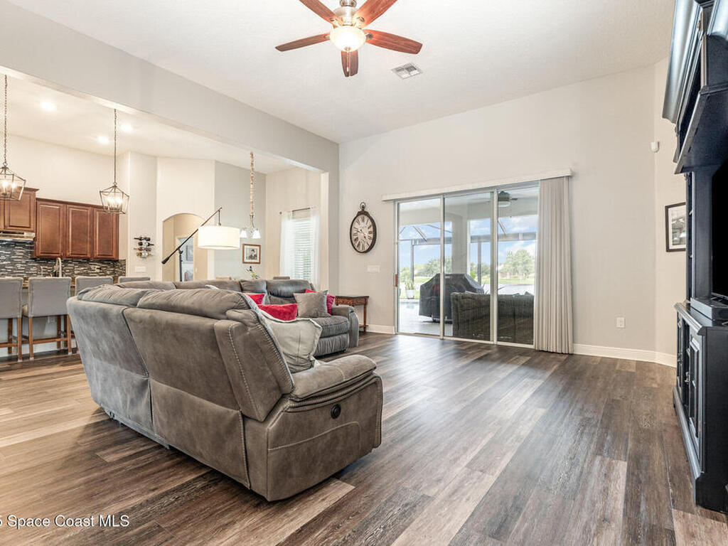 5331 Coverbrook Lane, Grant, FL 32949