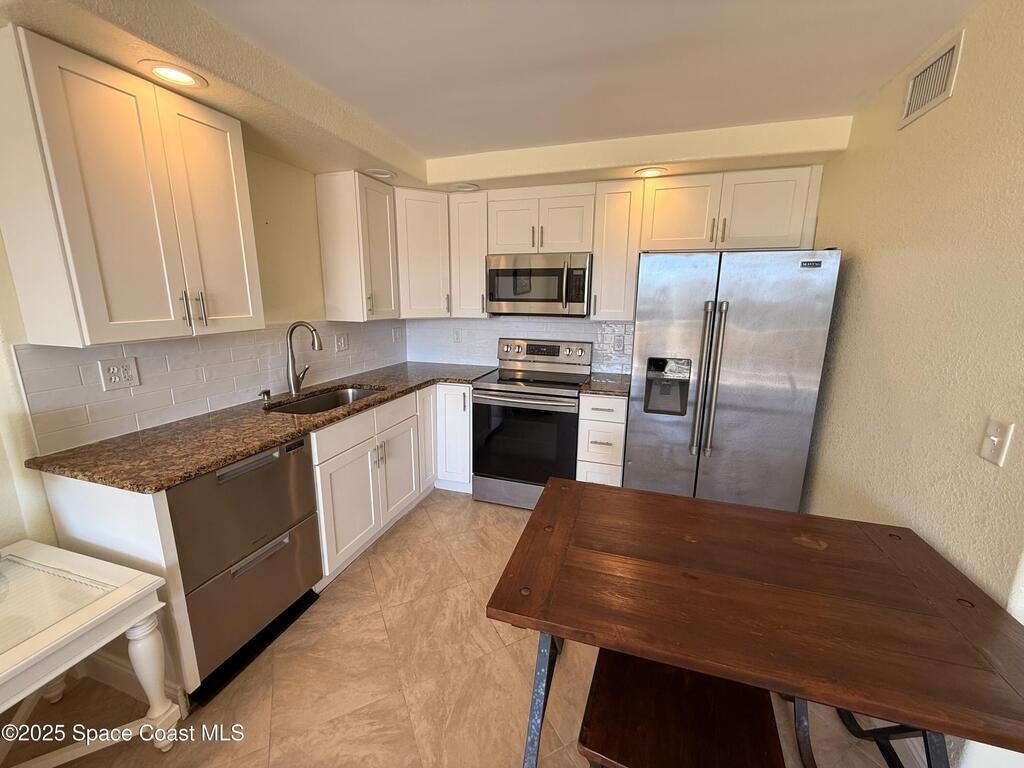 2020 N Atlantic Avenue, Cocoa Beach, FL 32931