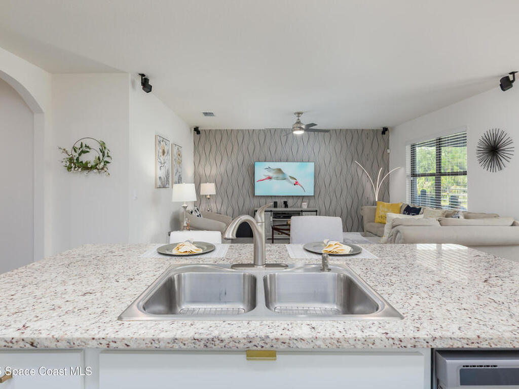 843 Remington Green Drive, Palm Bay, FL 32909