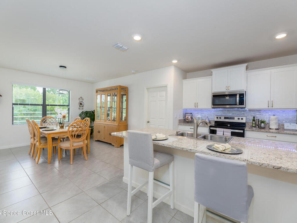 843 Remington Green Drive, Palm Bay, FL 32909