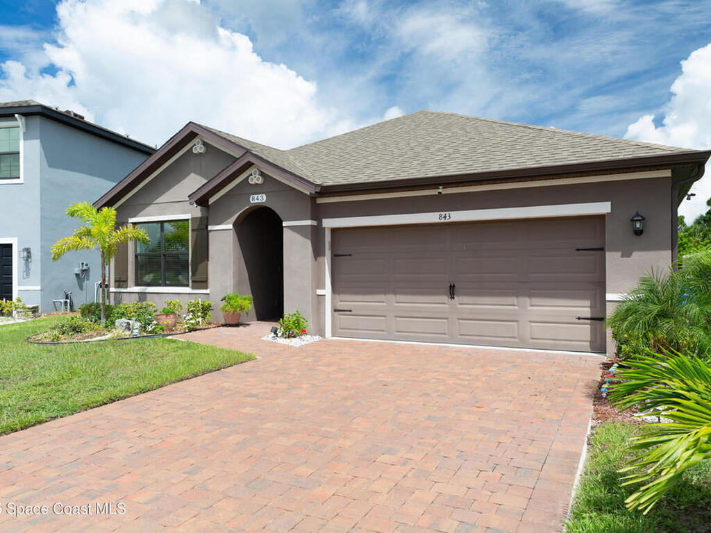 843 Remington Green Drive, Palm Bay, FL 32909