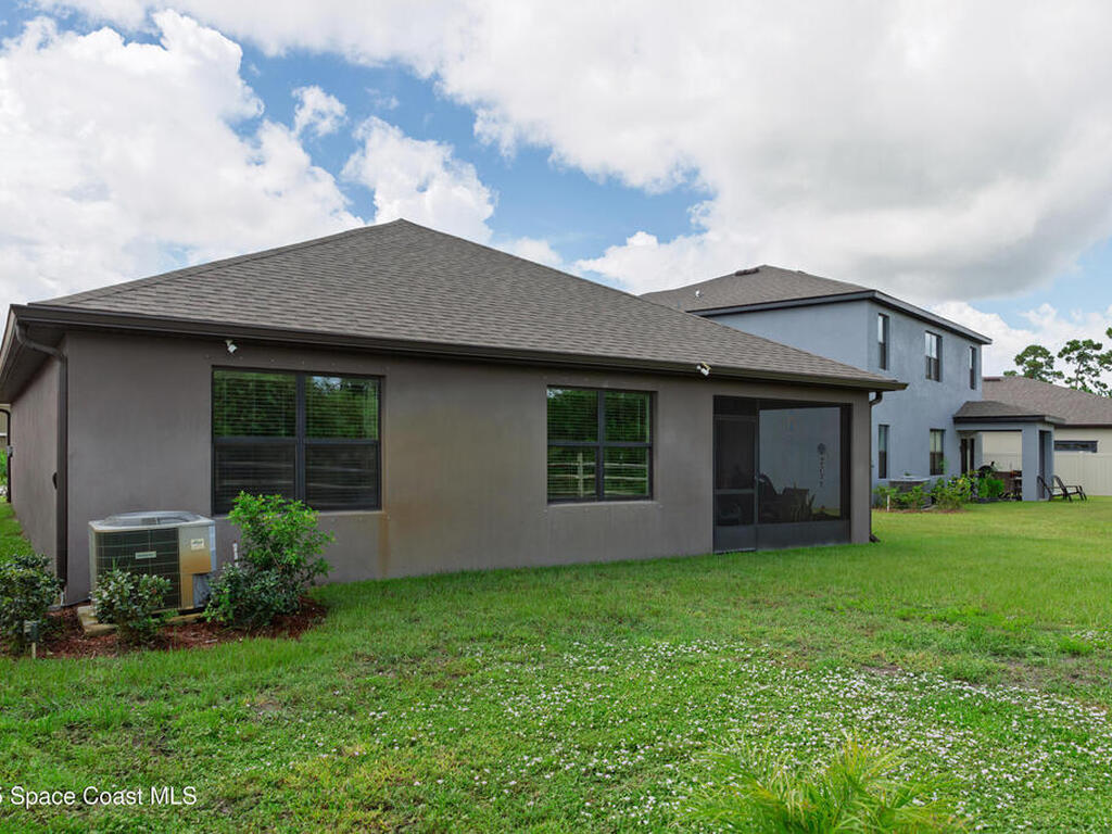 843 Remington Green Drive, Palm Bay, FL 32909