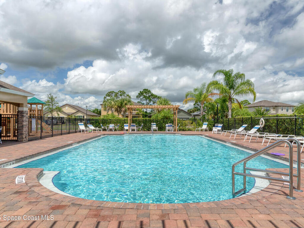 843 Remington Green Drive, Palm Bay, FL 32909