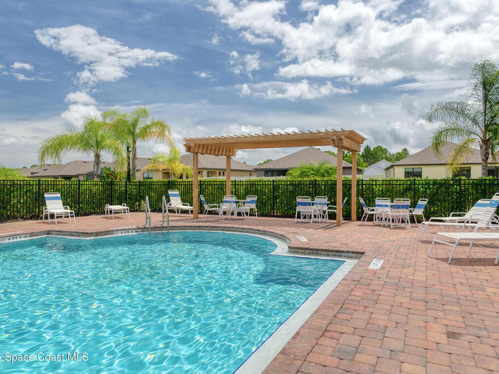 843 Remington Green Drive, Palm Bay, FL 32909