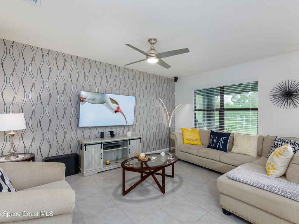 843 Remington Green Drive, Palm Bay, FL 32909