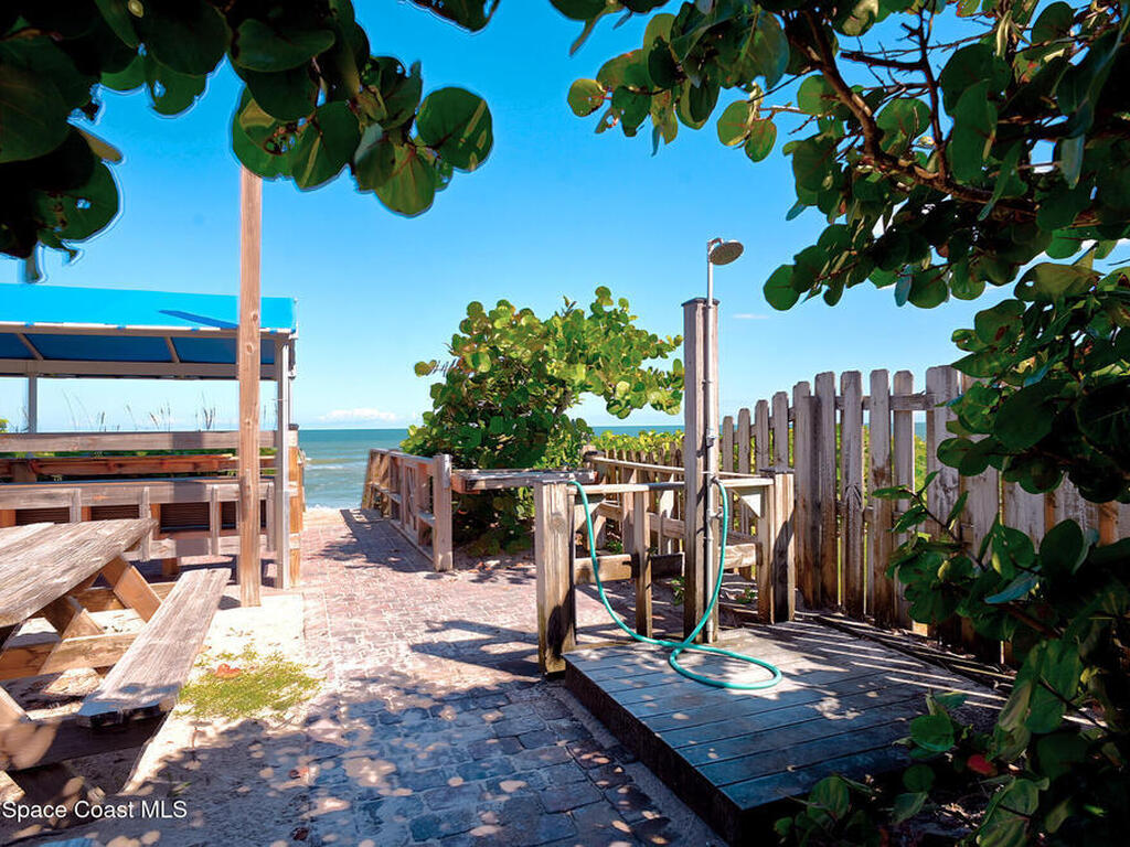 5930 Riverside Drive, Melbourne Beach, FL 32951