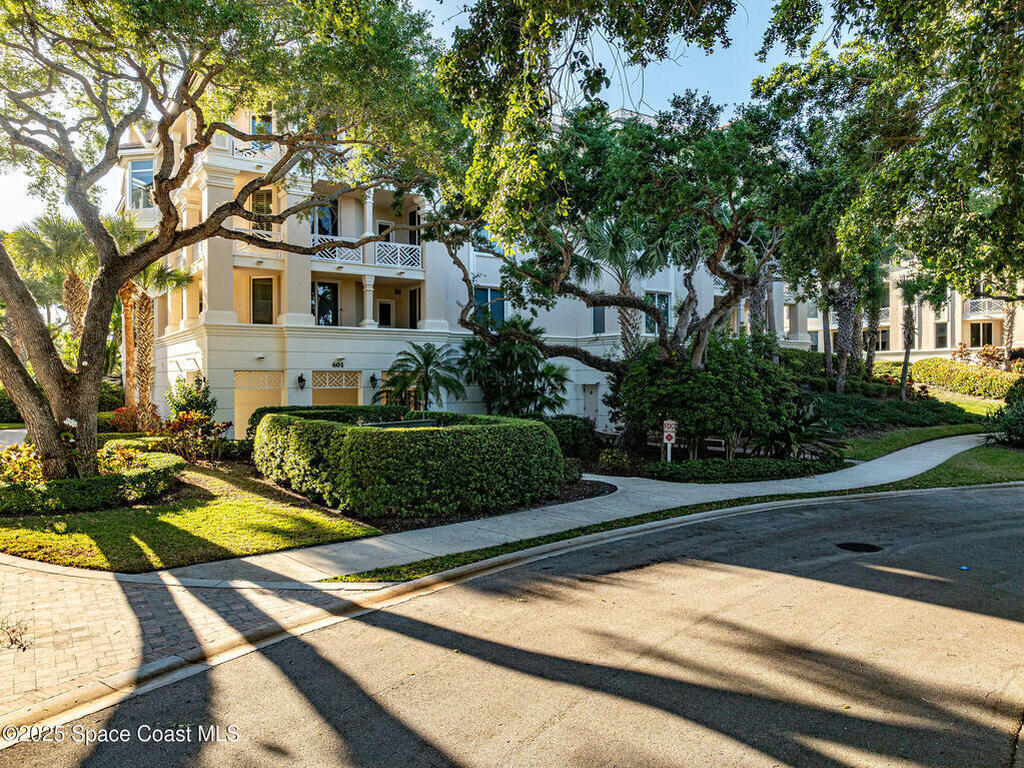 601 N Swim Club Drive, Indian River Shores, FL 32963
