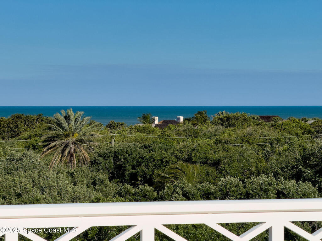 601 N Swim Club Drive, Indian River Shores, FL 32963