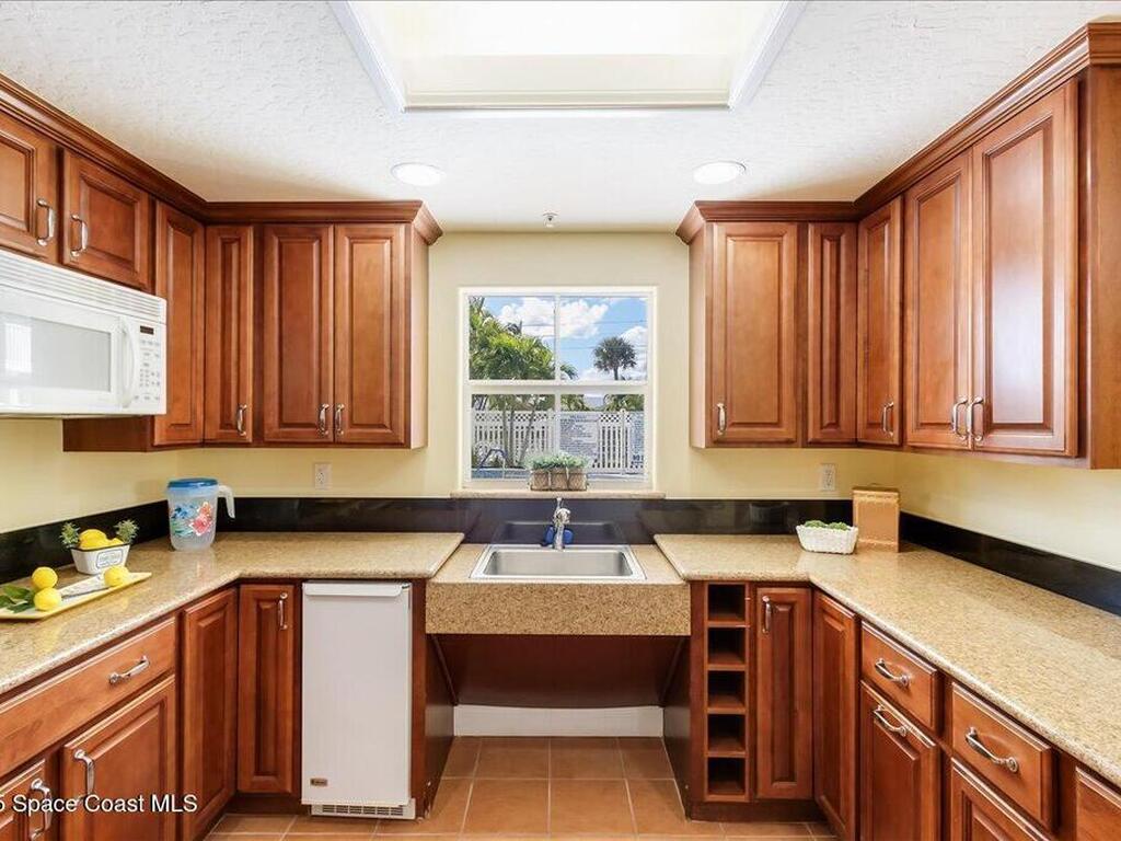 1 Eighth Avenue, Indialantic, FL 32903