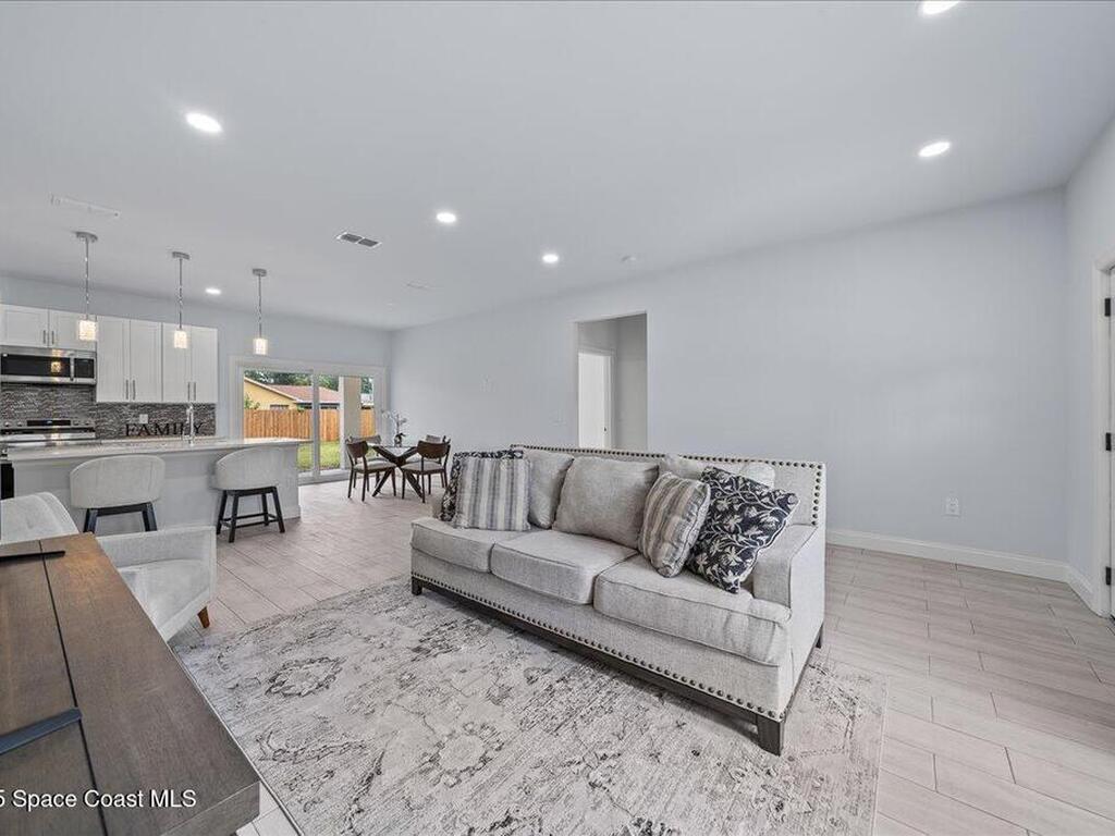 7160 Carlowe Avenue, Cocoa, FL 32927