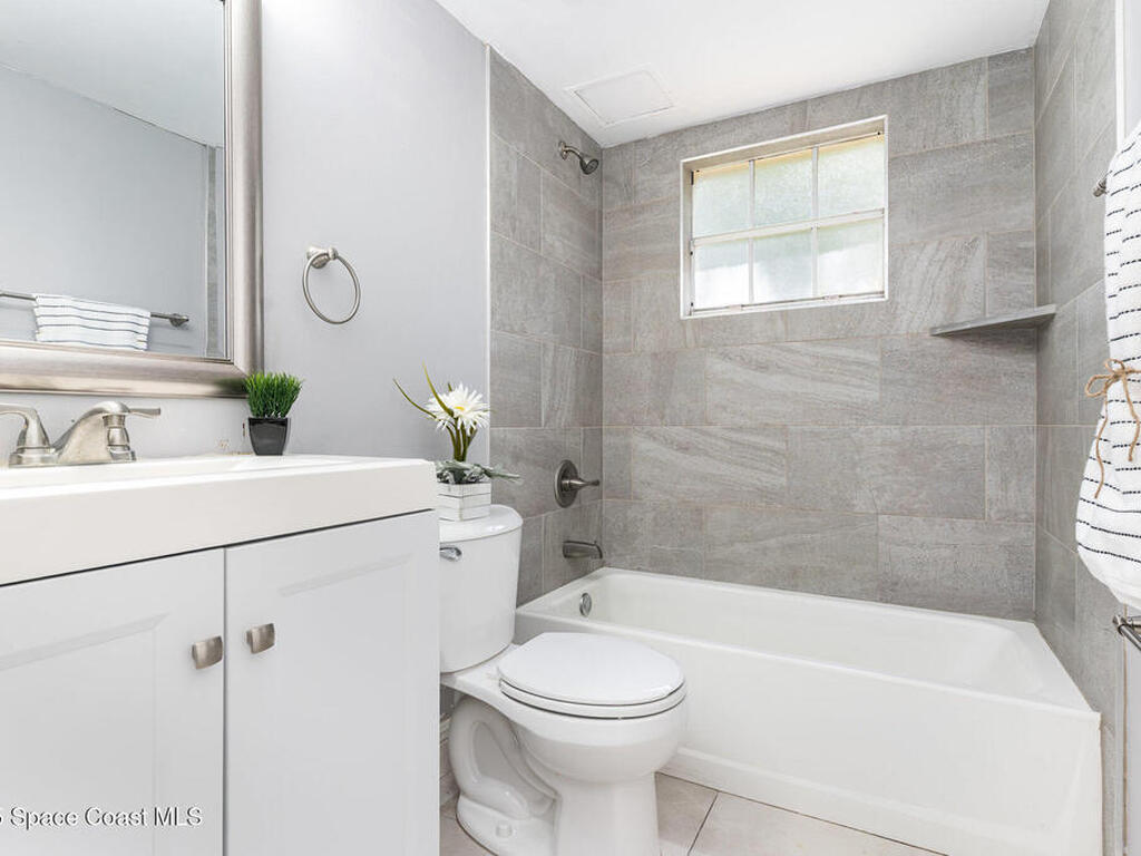 1690 Sunny Brook Lane, Palm Bay, FL 32905