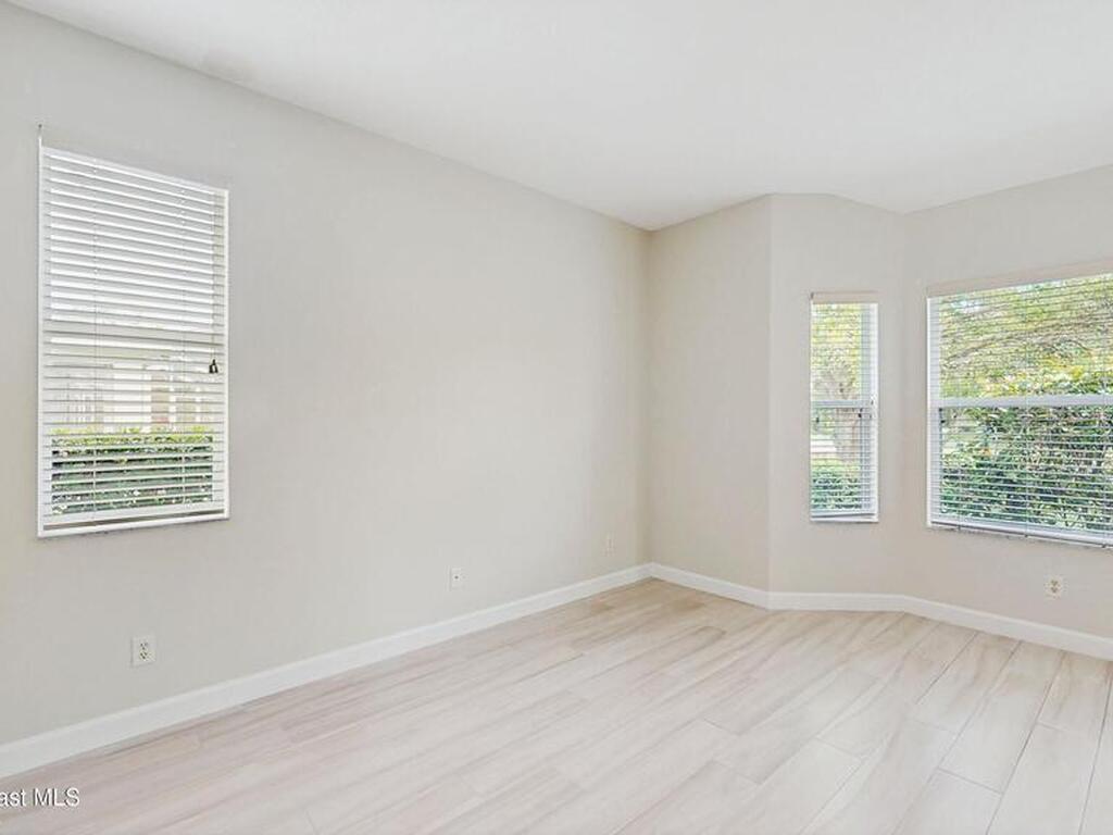 652 Hatteras Court, Vero Beach, FL 32968