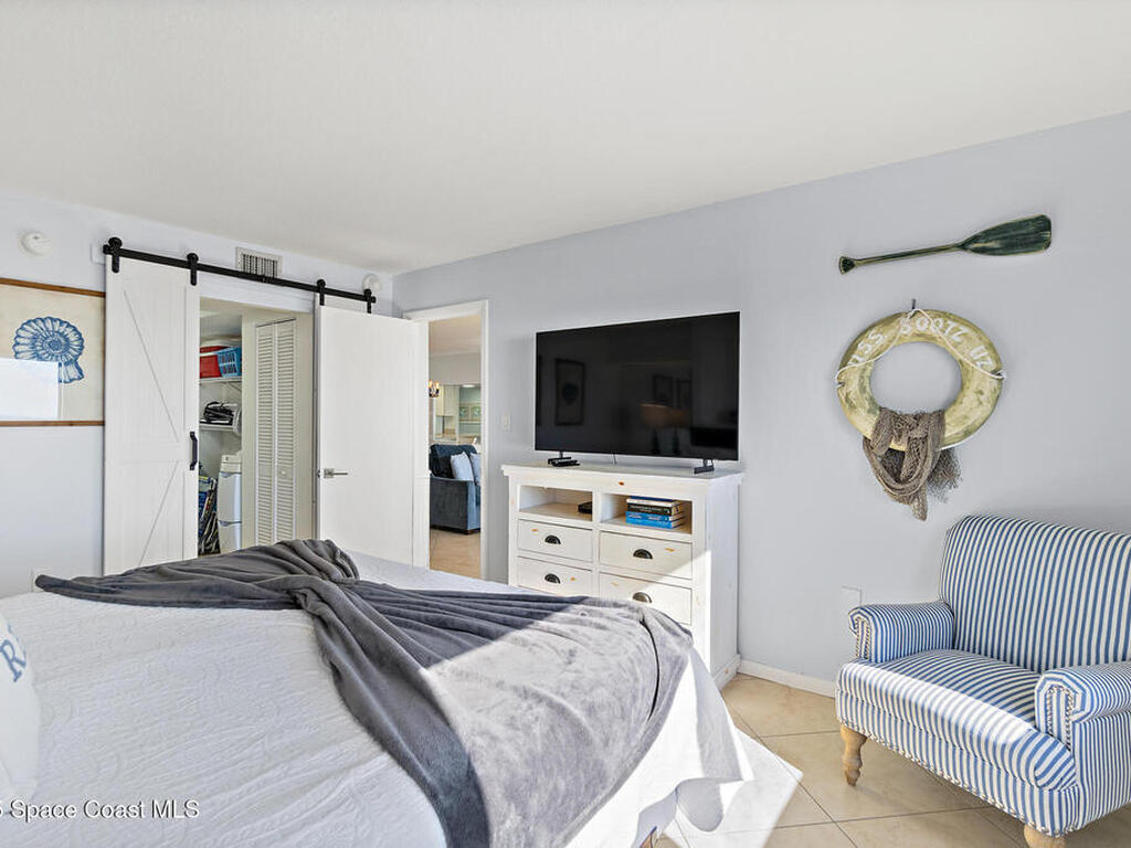 7520 Ridgewood Avenue, Cape Canaveral, FL 32920