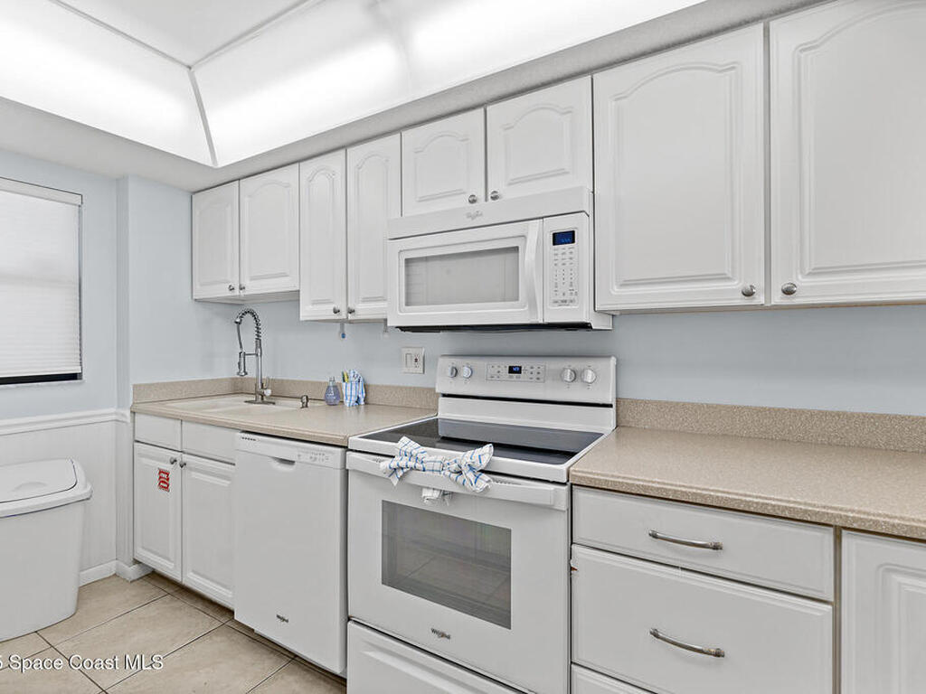 7520 Ridgewood Avenue, Cape Canaveral, FL 32920