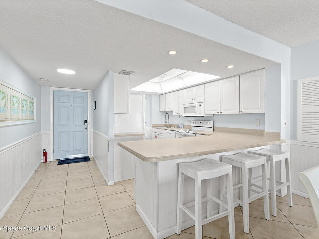 7520 Ridgewood Avenue, Cape Canaveral, FL 32920