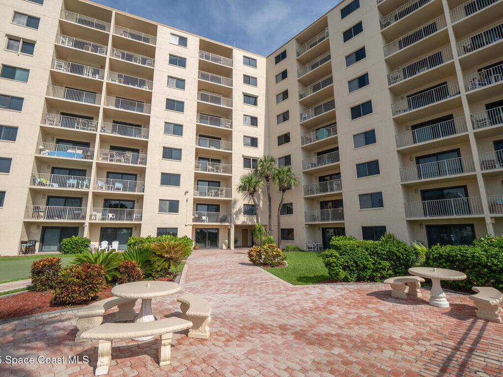 7520 Ridgewood Avenue, Cape Canaveral, FL 32920