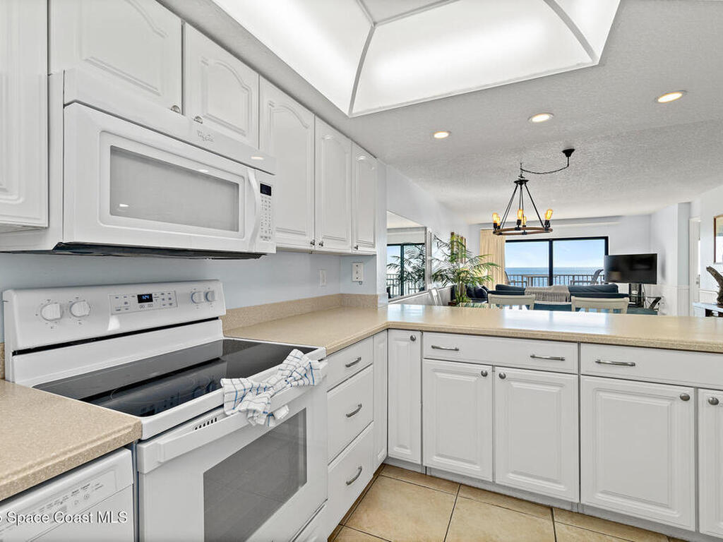 7520 Ridgewood Avenue, Cape Canaveral, FL 32920