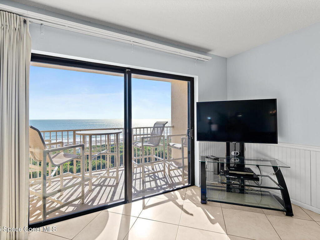 7520 Ridgewood Avenue, Cape Canaveral, FL 32920