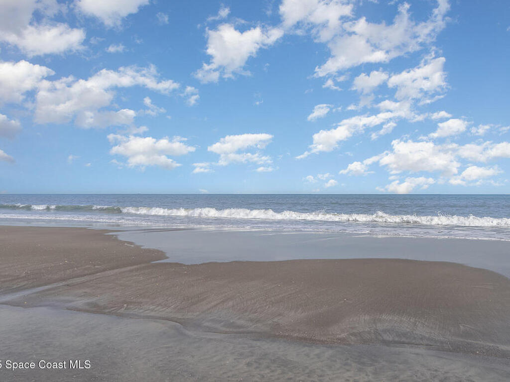 2625 S Atlantic Avenue, Cocoa Beach, FL 32931