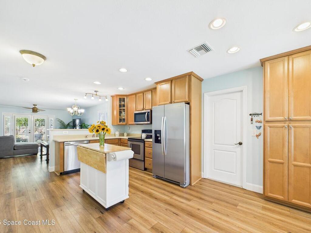 105 Anchor Drive, Indian Harbour Beach, FL 32937