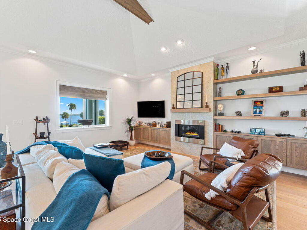 413 N Indian River Drive, Cocoa, FL 32922