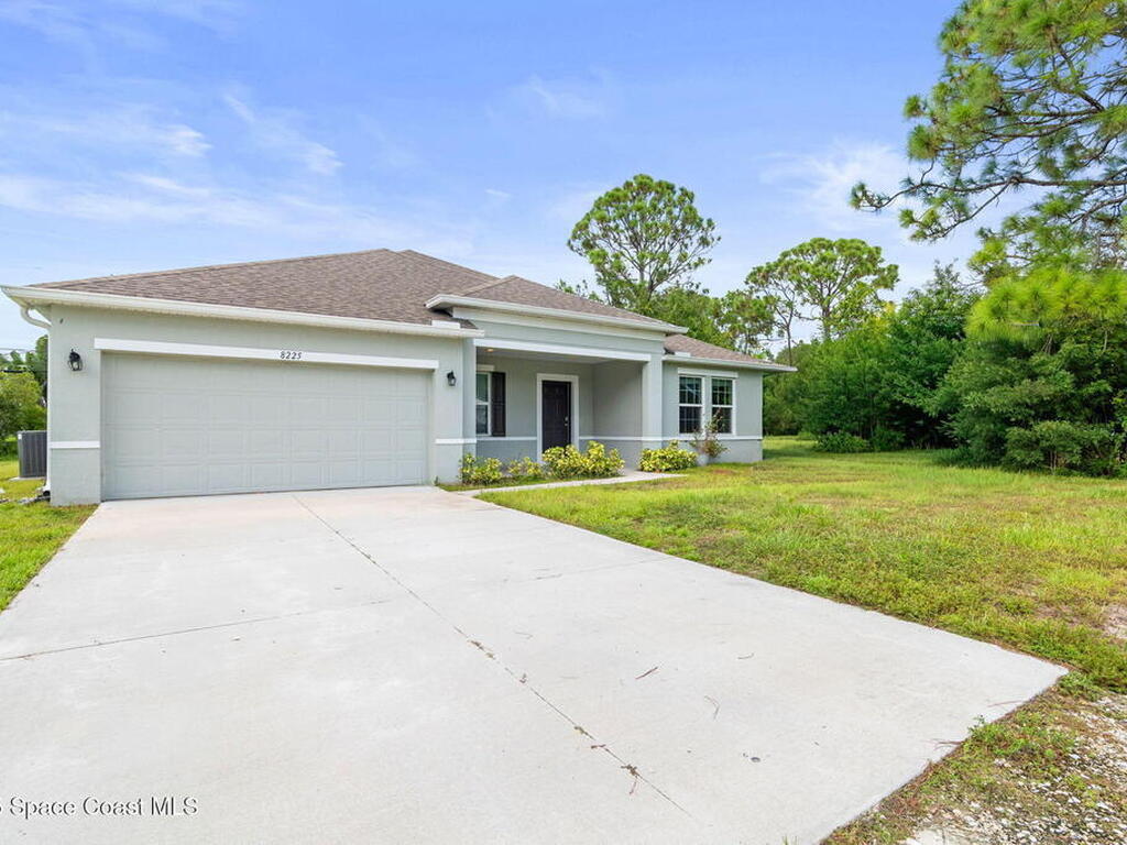 8225 95th Court, Vero Beach, FL 32967