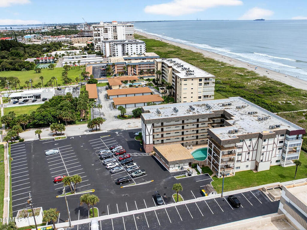 383 N Atlantic Ave, Cocoa Beach, FL 32931
