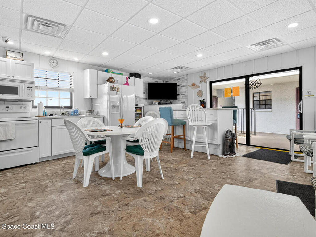383 N Atlantic Ave, Cocoa Beach, FL 32931