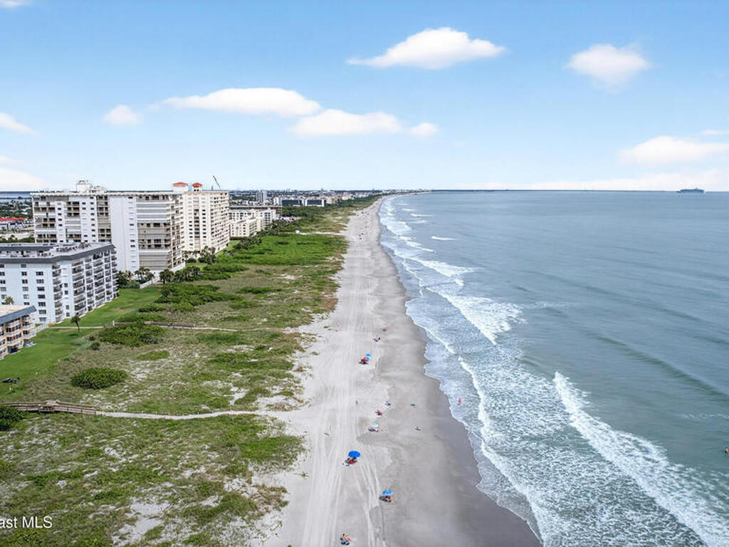 383 N Atlantic Ave, Cocoa Beach, FL 32931
