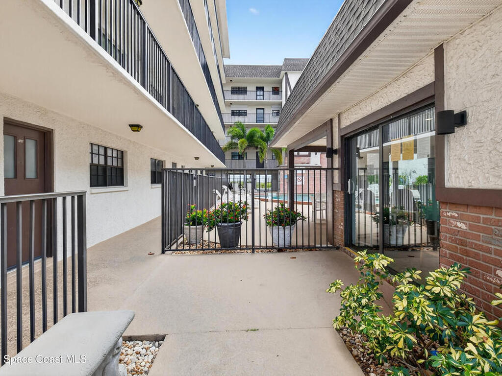 383 N Atlantic Ave, Cocoa Beach, FL 32931