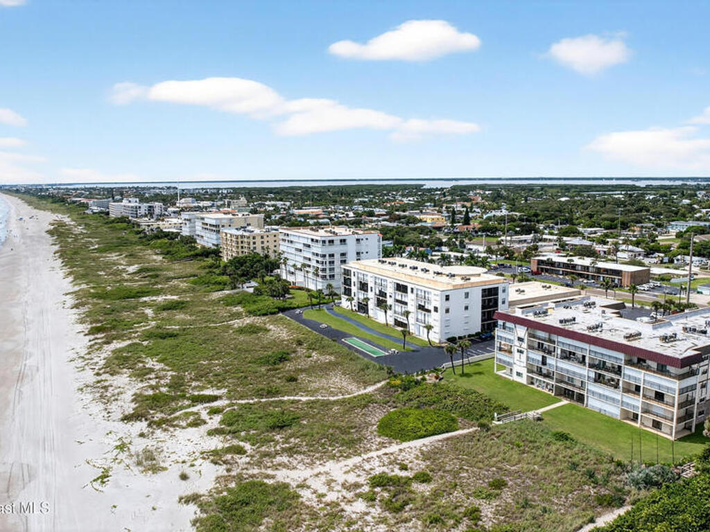 383 N Atlantic Ave, Cocoa Beach, FL 32931