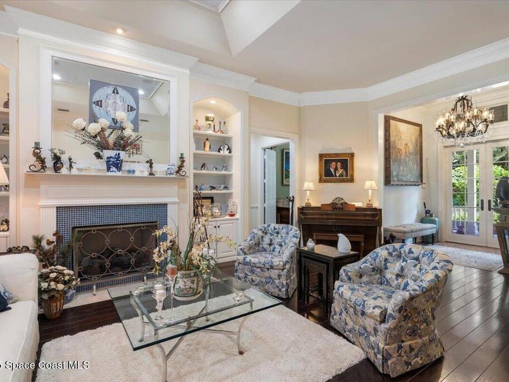 651 N Tomahawk Trail, Indian River Shores, FL 32963