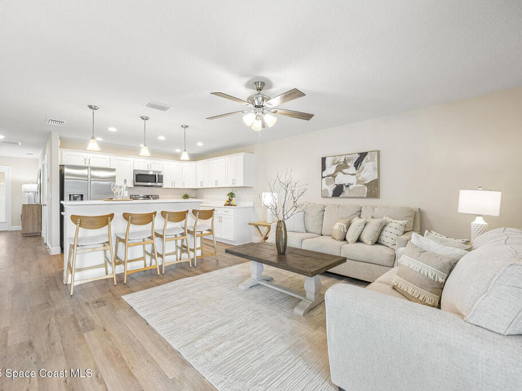 228 Hidden Woods Place, Melbourne, FL 32901