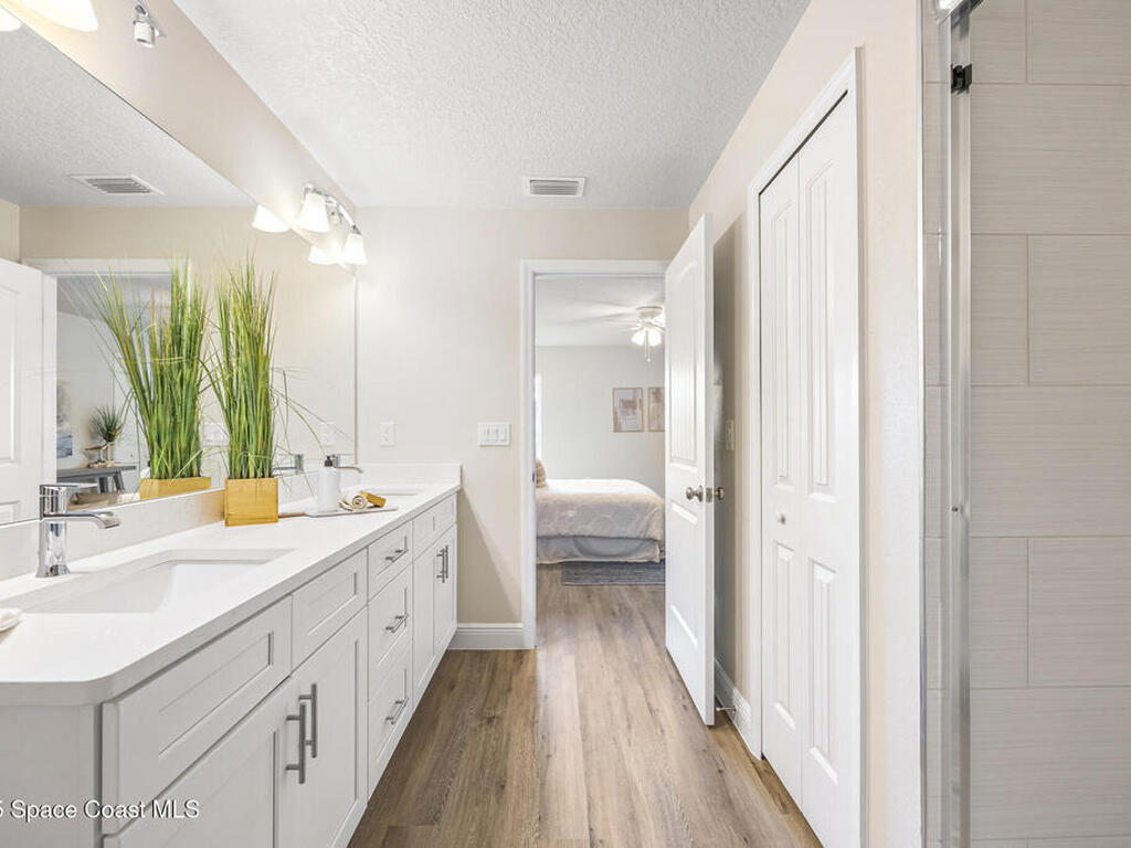 228 Hidden Woods Place, Melbourne, FL 32901