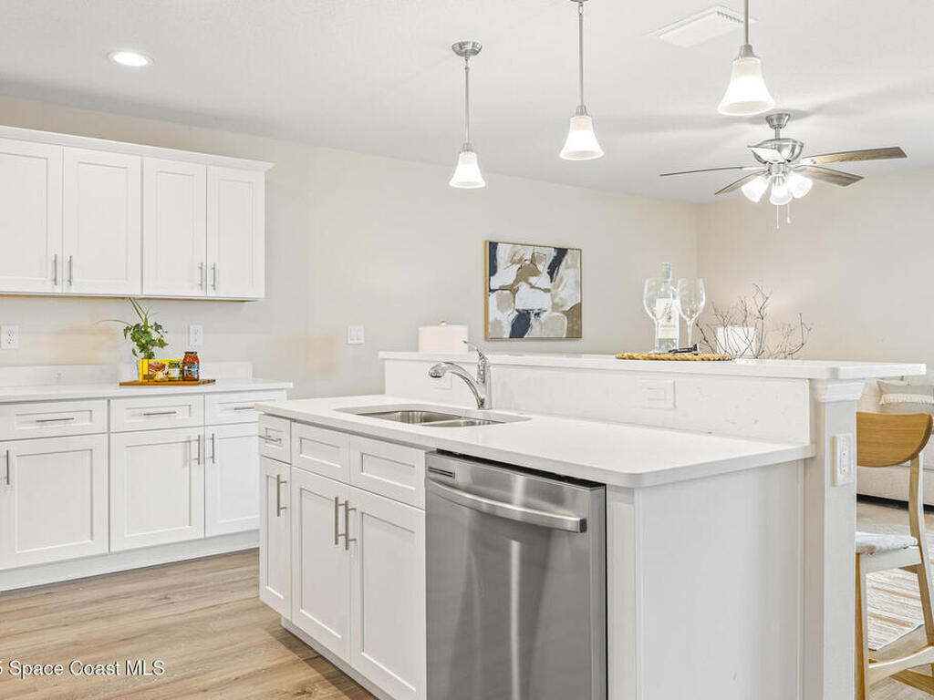 228 Hidden Woods Place, Melbourne, FL 32901