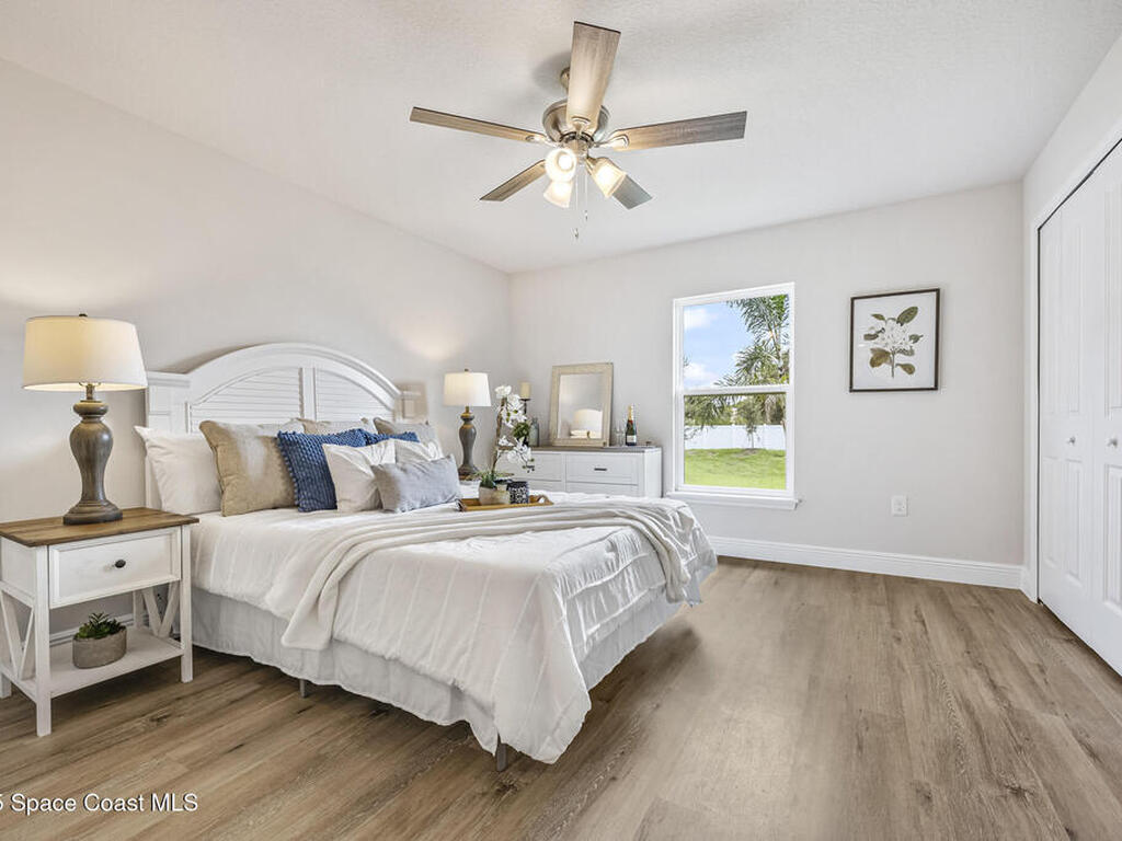 208 Hidden Woods Place, Melbourne, FL 32901