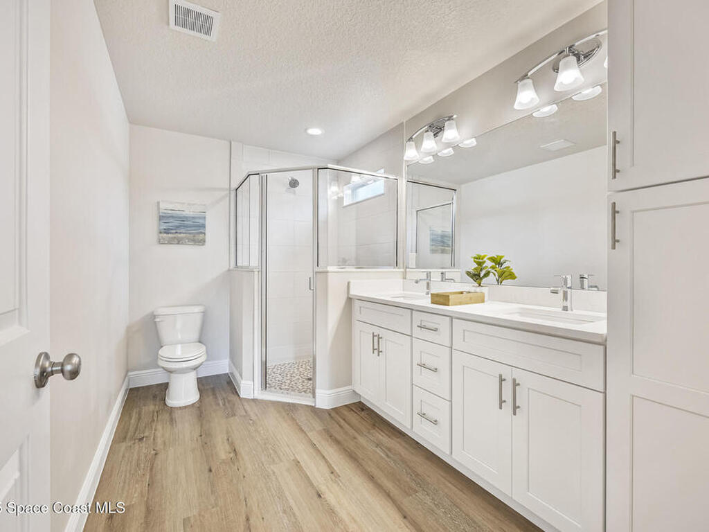 208 Hidden Woods Place, Melbourne, FL 32901