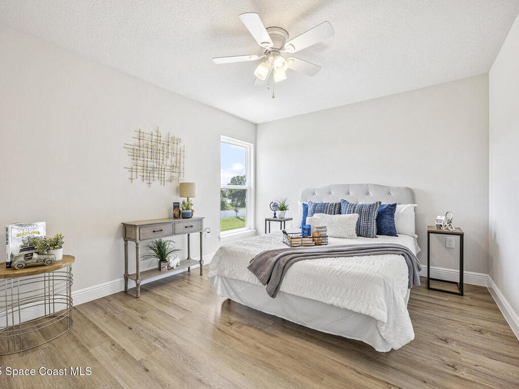 208 Hidden Woods Place, Melbourne, FL 32901