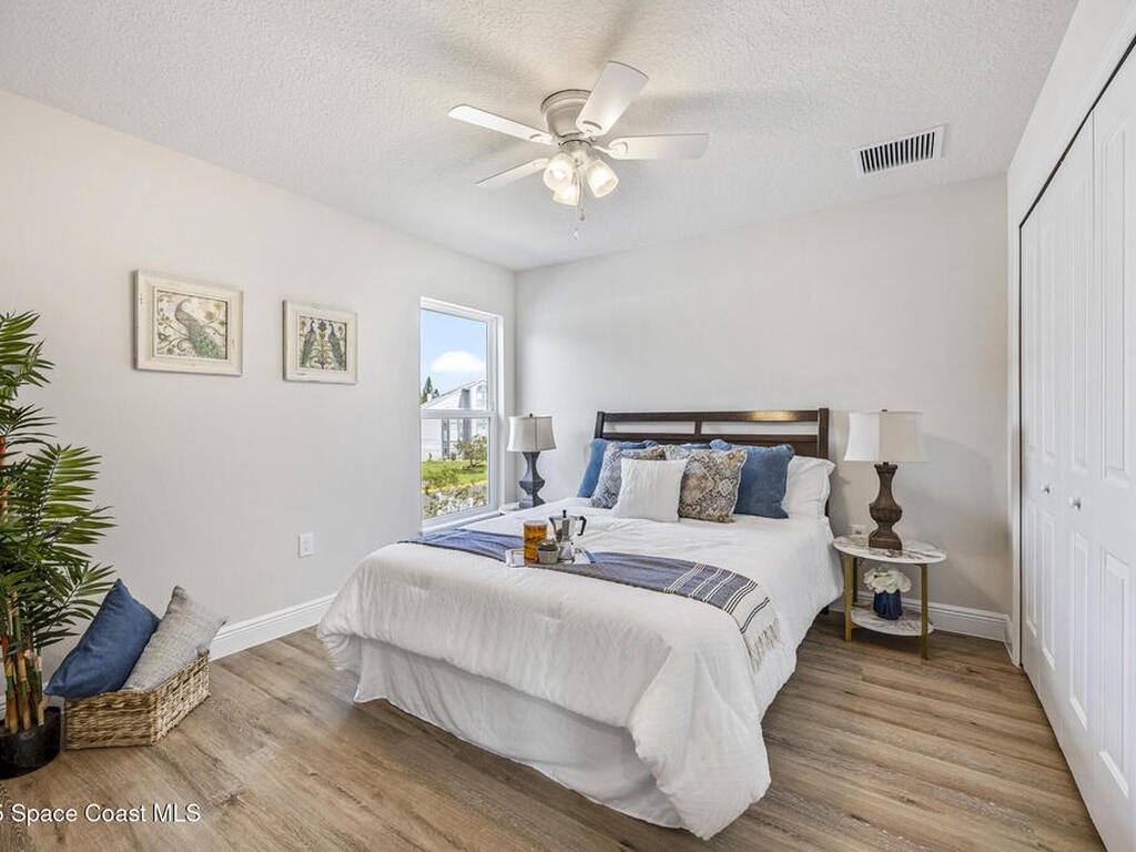 208 Hidden Woods Place, Melbourne, FL 32901