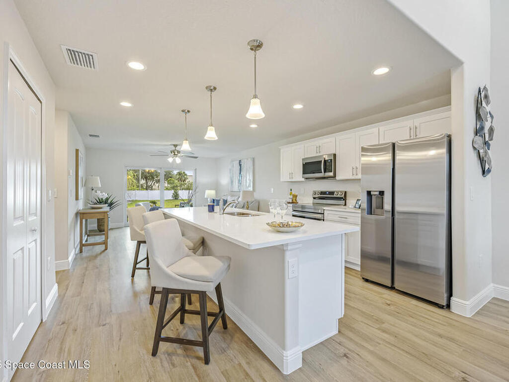 208 Hidden Woods Place, Melbourne, FL 32901