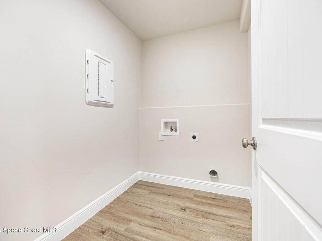 238 Hidden Woods Place, Melbourne, FL 32901