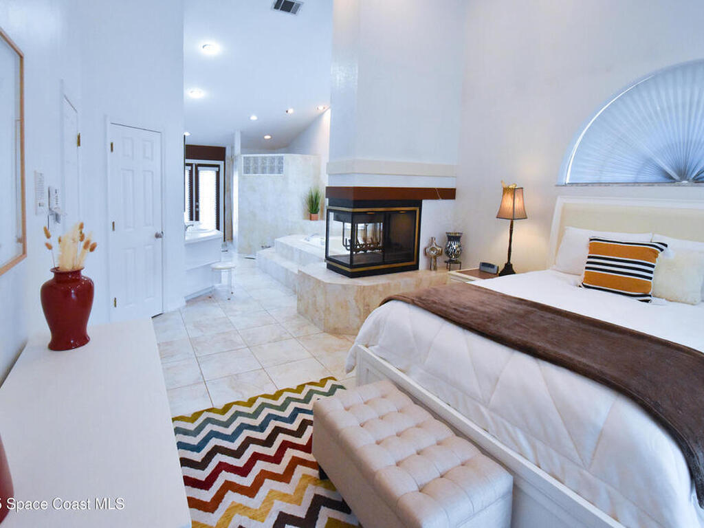 101 Island Grove Drive, Merritt Island, FL 32952