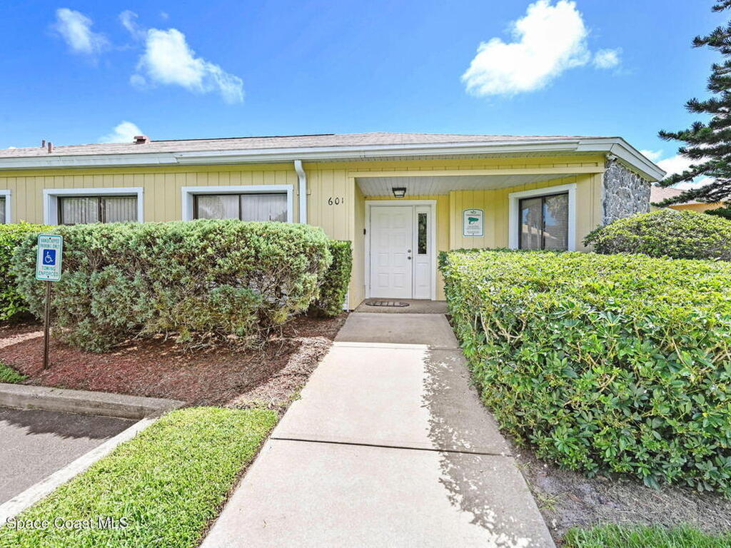 622 Cedar Side Circle, Palm Bay, 32905