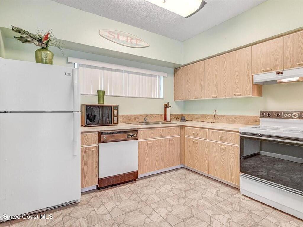 622 Cedar Side Circle, Palm Bay, 32905