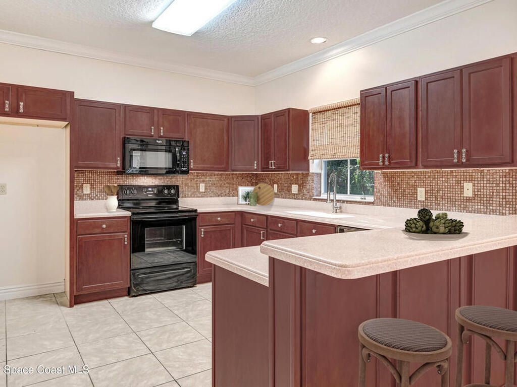 622 Cedar Side Circle, Palm Bay, 32905