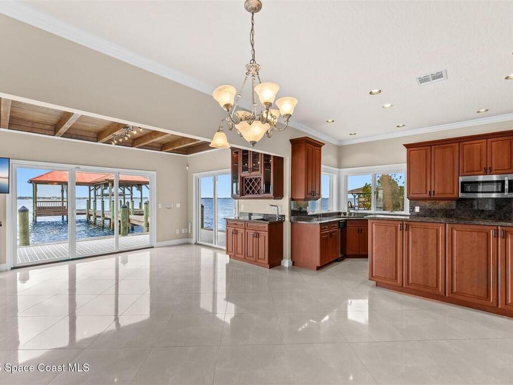 10285 S Tropical Trail, Merritt Island, FL 32952